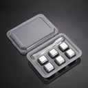 Cubos inox reutilizáveis com pinça e estojo. Resfria bebidas sem diluir. Kit elegante, prático e reutilizável da Casa Splendida.