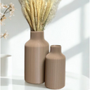 Vaso de cerâmica estilo nórdico com textura vertical e acabamento fosco para decoração minimalista