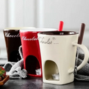 Fondue individual de chocolate com frutas e biscoitos para sobremesas