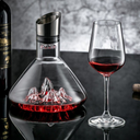 Aerador de aço inox com saída estilo flor em decanter iceberg de cristal.