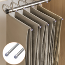 Cabide dobrável de aço inox com múltiplas hastes, ideal para organizar calças e otimizar o espaço do guarda-roupa.