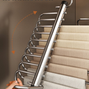Cabide dobrável de aço inox com múltiplas hastes, ideal para organizar calças e otimizar o espaço do guarda-roupa.