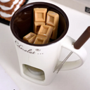 Fondue individual de chocolate com frutas e biscoitos para sobremesas