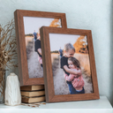 Kit com 2 porta-retratos 15x21 em madeira com vidro, estilo caixa com 3 cm de profundidade, disponível em 5 cores.