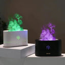 Difusor RGB Flame PRO preto soltando névoa com iluminação personalizada