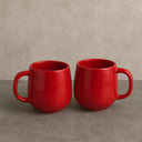 Kit com 2 canecas bojudas de porcelana 260ml, ideais para café, chá ou leite com estilo.