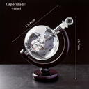 Decantador globo com 910ml, 2 copos de 300ml e funil. Peça decorativa com navio interno e base de madeira sofisticada.