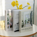 Kit com 3 livros decorativos de luxo. Estilo editorial elegante para sala, estante, bandejas e mesas de centro.