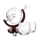 Decantador globo com 910ml, 2 copos de 300ml e funil. Peça decorativa com navio interno e base de madeira sofisticada.