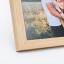 Kit com 2 porta-retratos 15x21 em madeira com vidro, estilo caixa com 3 cm de profundidade, disponível em 5 cores.