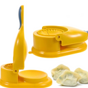 Máquina de fazer pastel amarela com alça ergonômica, ideal para cozinhar rápido e com praticidade.