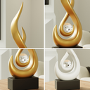 Escultura decorativa de resina com design fluido e elegante. Perfeita para sala, escritório ou mesa de centro.