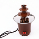 Cascata de chocolate compacta ideal para festas, encontros e presentes.