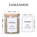 Potes de vidro Casa Splendida com tampa de bambu organizando ingredientes com rótulos personalizados