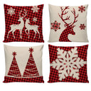 Capa de almofada natalina vermelha com estampa de rena e flocos de neve brancos, tamanho 45x45cm.