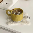 Caneca amarelo cerâmica 250ml com alça circular e textura pintada à mão