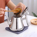 Chaleira inox prata com infusor removível para chá solto Casa Splendida