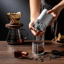 Moedor elétrico de café portátil branco com recarga USB e ajuste de moagem