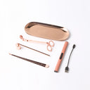 Kit de acessórios para velas em metal rose gold com tesoura, apagador, pegador, isqueiro elétrico e bandeja – Casa Splendida