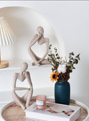 Estátua abstrata O Pensador em resina premium para decoração elegante e moderna de interiores