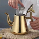 Chaleira inox dourada com infusor removível para chá elegante Casa Splendida