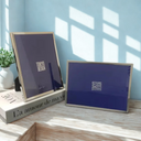 Kit Milano grafite com porta-retratos 15x20 cm em ambiente iluminado
