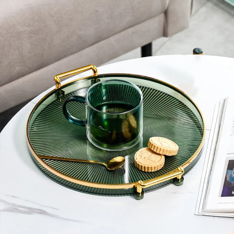 Bandeja acrílica redonda com alça dourada, em verde para decoração e organização Casa Splendida.