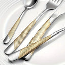 Faqueiro Inox Dourado em Mesa Posta Luxuosa – Ideal para Ocasiões Especiais e Dia a Dia