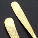 Detalhe do Cabo Texturizado com Acabamento Dourado – Talheres Elegantes em Inox