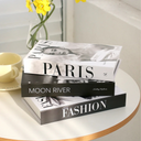 Kit com 3 livros decorativos de luxo. Estilo editorial elegante para sala, estante, bandejas e mesas de centro.