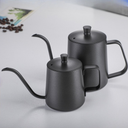 Bule inox escovado 600ml com bico fino, perfeito para preparo artesanal de café coado.