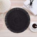 Jogo americano redondo de algodão com franja, cores marrom e preto, decoração de mesa elegante Casa Splendida.

