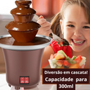 Cascata de chocolate compacta ideal para festas, encontros e presentes.