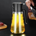 borrifador de azeite 700ml em vidro borossilicato com gatilho pulverizando óleo sobre salada – Casa Splendida