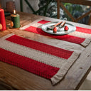 Jogo americano macramê retangular em algodão e linho, vermelho e branco, estilo boho Casa Splendida.