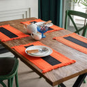 Jogo americano macramê retangular em algodão e linho, laranja, estilo boho Casa Splendida.