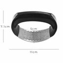 Medidas do amassador de alho ergonômico: 11 cm de largura, 7,1 cm de altura e 5 cm de profundidade