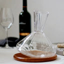 Decanter de Vinho Rotativo em Cristal com Base de Madeira 1500ml Casa Splendida