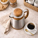 Mesa posta de café da manhã com Garrafa térmica inox Madeira Nogueira Luxo Cristallo 1300ml Casa Splendida