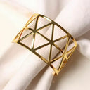 Porta-guardanapos metálicos vazados com acabamento eletroplated em dourado Geométricos para eventos e mesa posta elegante