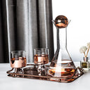 Conjunto jarra decanter 900 ml com dois copos quadrados em vidro rose

