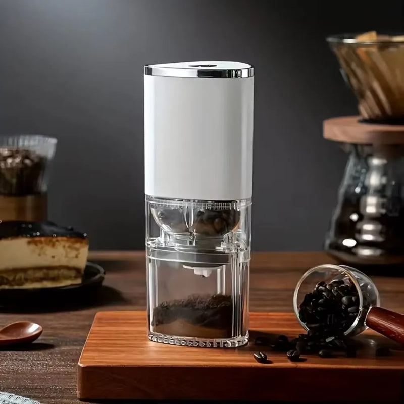 Moedor elétrico de café portátil branco com recarga USB e ajuste de moagem