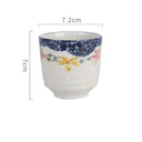 Xícara japonesa cerâmica branca com detalhe floral azul artesanal