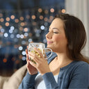 Caneca de parede dupla com flores secas amarelas naturais – exclusiva, charmosa e ideal para café ou chá