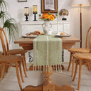 Caminho de mesa verde boho com franjas de algodão e linho, estilo rústico farmhouse, decoração para mesa de jantar