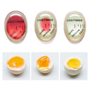 Temporizador Egg Timer cozinhando junto aos ovos, com escala visual de cozimento Soft, Medium e Hard.