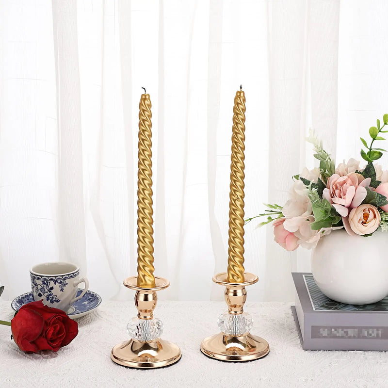 Kit 2 castiçais dourados com cristal decorativo para mesa sofisticada