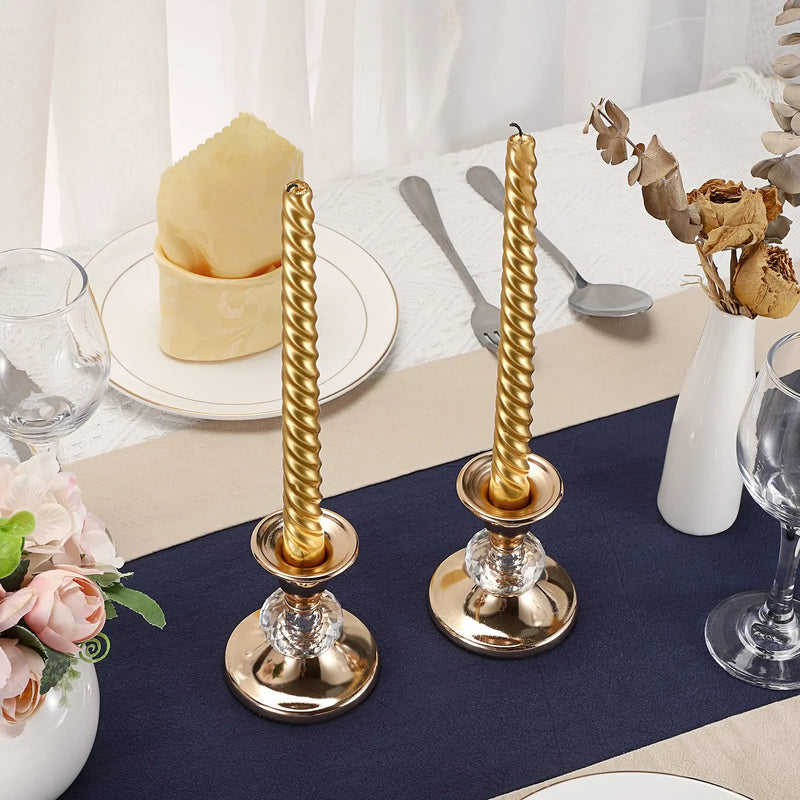 Kit 2 castiçais dourados com cristal decorativo para mesa sofisticada