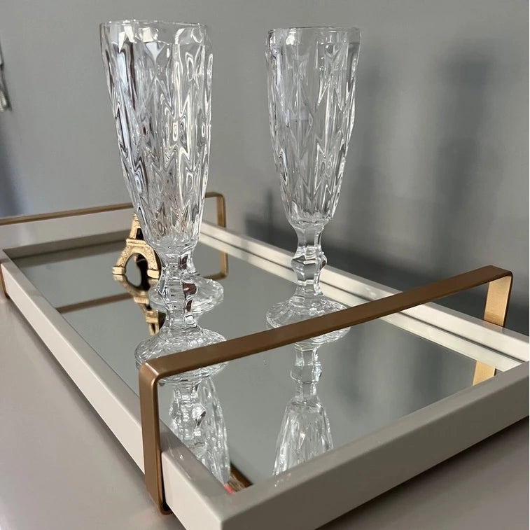 Bandeja decorativa espelhada off white com alças cromadas