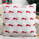 Capa de almofada de Natal off-white com gorros de Papai Noel em relevo — Casa Splendida
